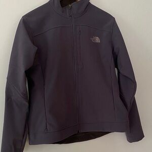 Women Size L The North Face Light Eggplant Softshell Jacket. Stylish/Flattering